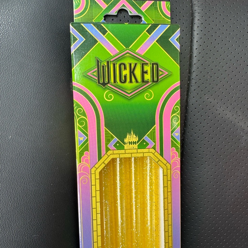 Wicked Stanley Yellow Brick Road Straws 40oz Tumbler Target Exclusive NIB - Picture 2 of 3